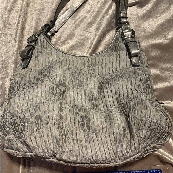 Coach - Picture 4 of 6